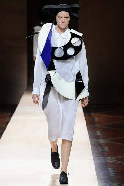 Look 34